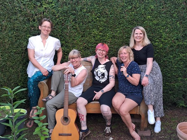 Orga-Team der Mitsing-Veranstaltung „Starke Frauen – starke Stimmen“: 