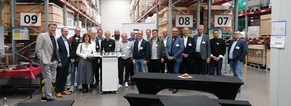 Gruppenfoto der Teilnehmergruppe an dem Unternehmerfrühstück