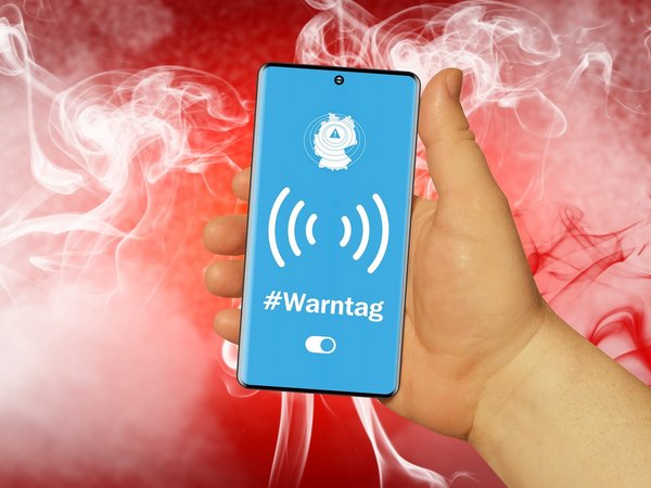 Handy zeigt "Warntag" an