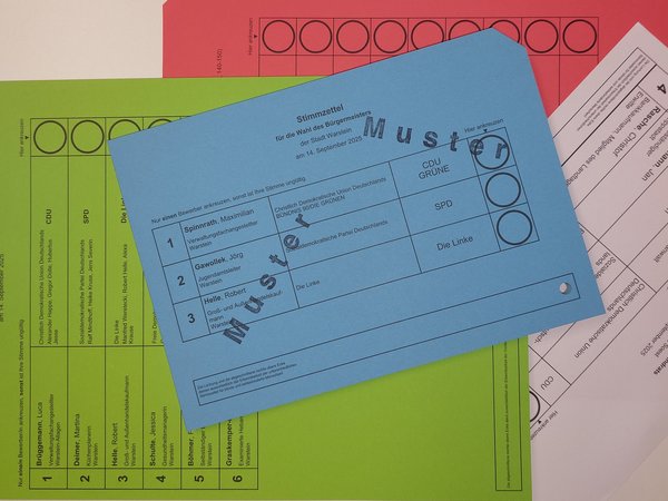 4 Stimmzettel für die Kommunalwahl 2025