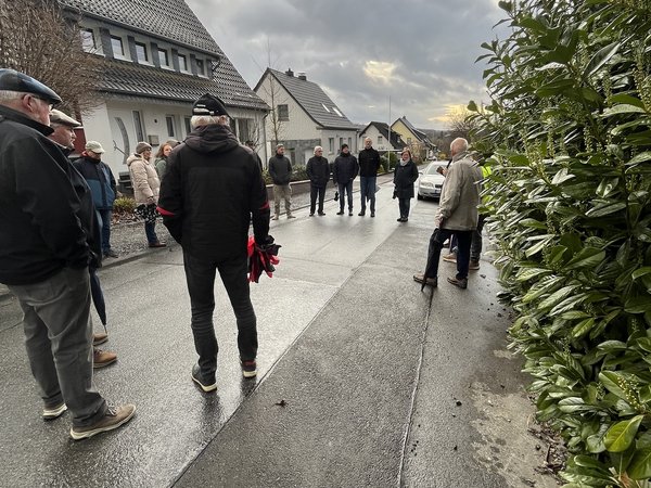 Interessierte Anlieger an der Gemeindestraße Suermannsholt