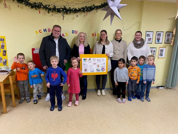 Spende durch K-T-K GmbH an die Kitas der Stadt Warstein