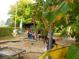 Blick auf den Spielplatz, Foto: Familienzentrum Hirschberg