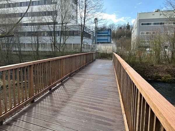 Geh- und Radweg Brücke freigegeben