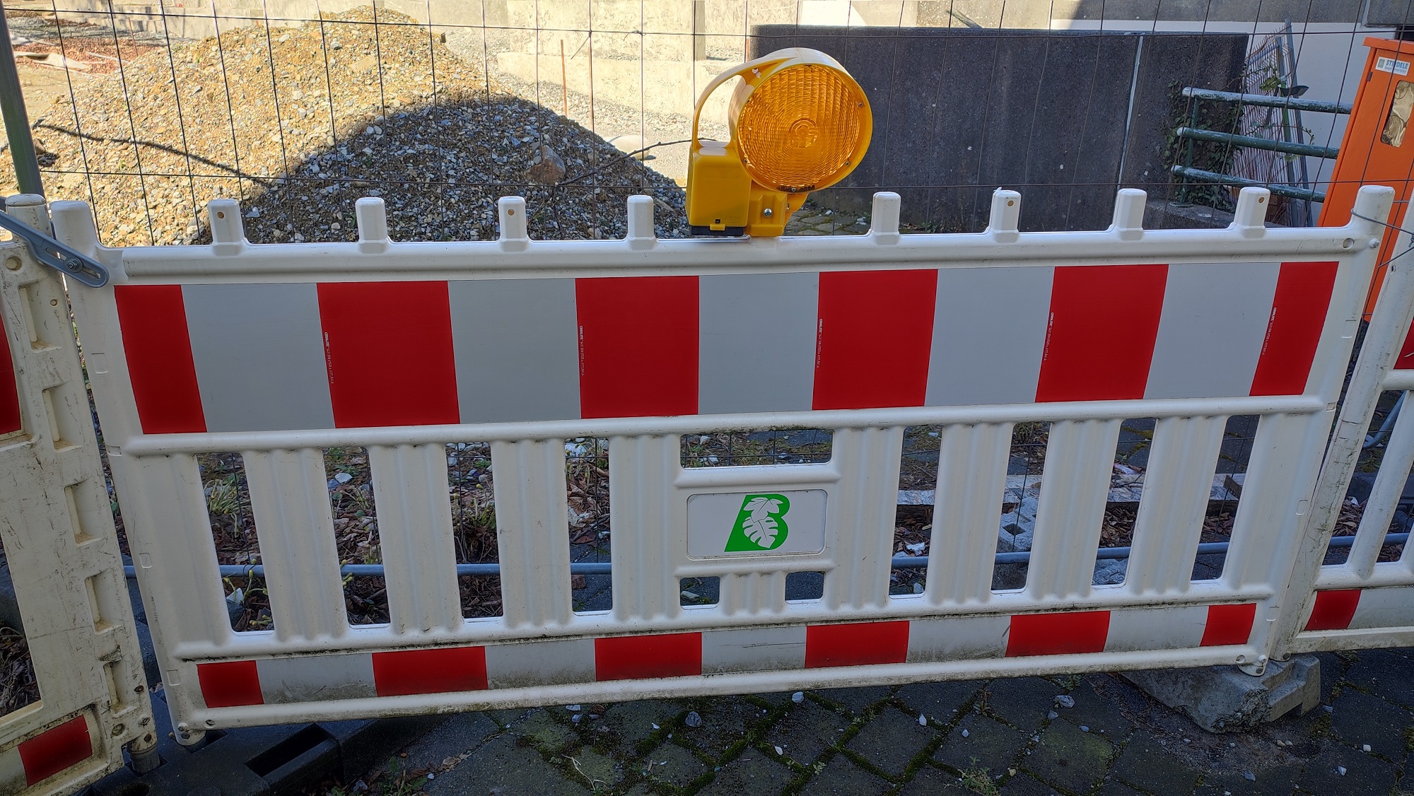 Vollsperrung der Max-Planck-Straße in Warstein-Belecke: Vollsperrung der Max-Planck-Straße in Warstein-Belecke: