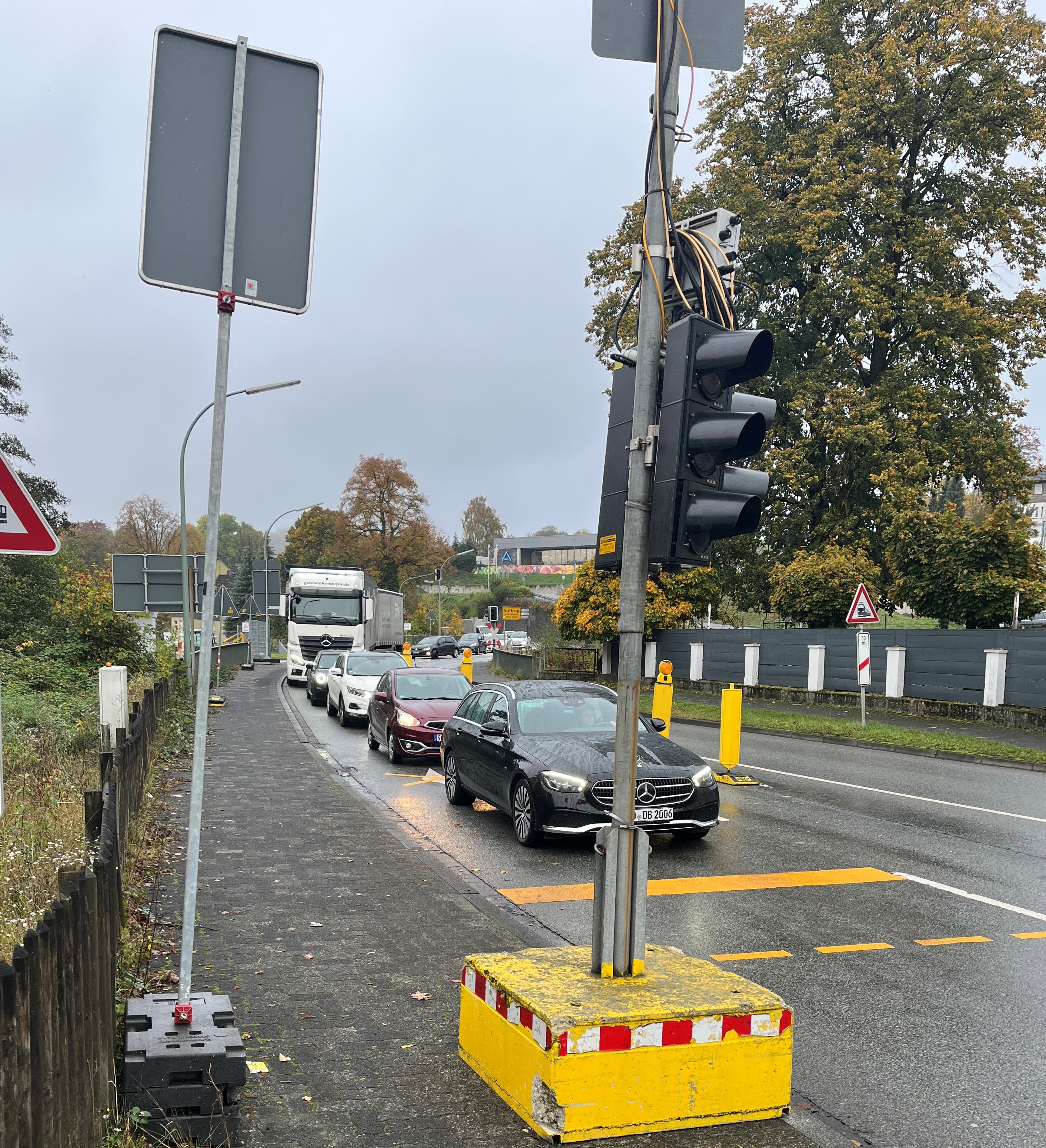 Rückstau an der Baustellenampel L735