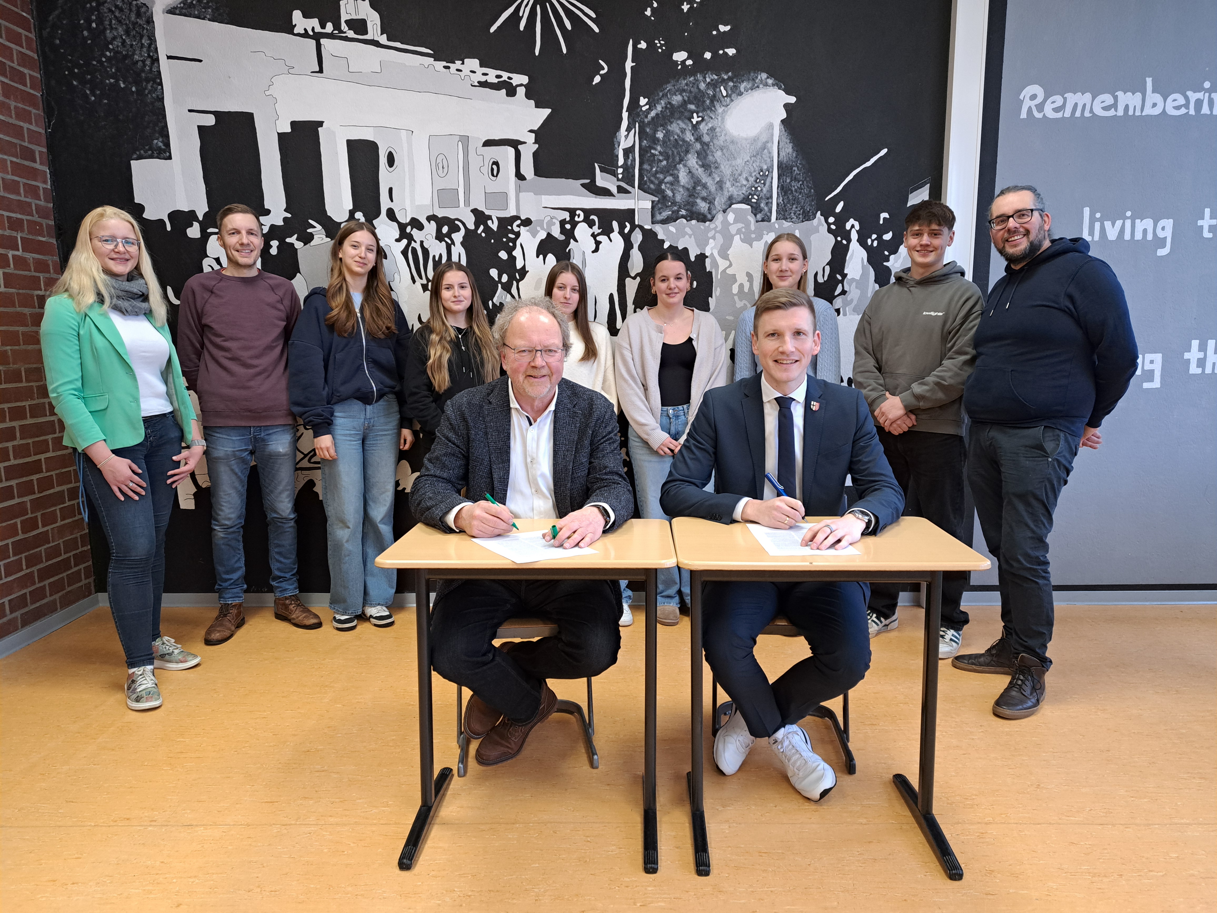 Bildungskooperation zwischen dem Stadtarchiv und dem Europa-Gymnasium Warstein: