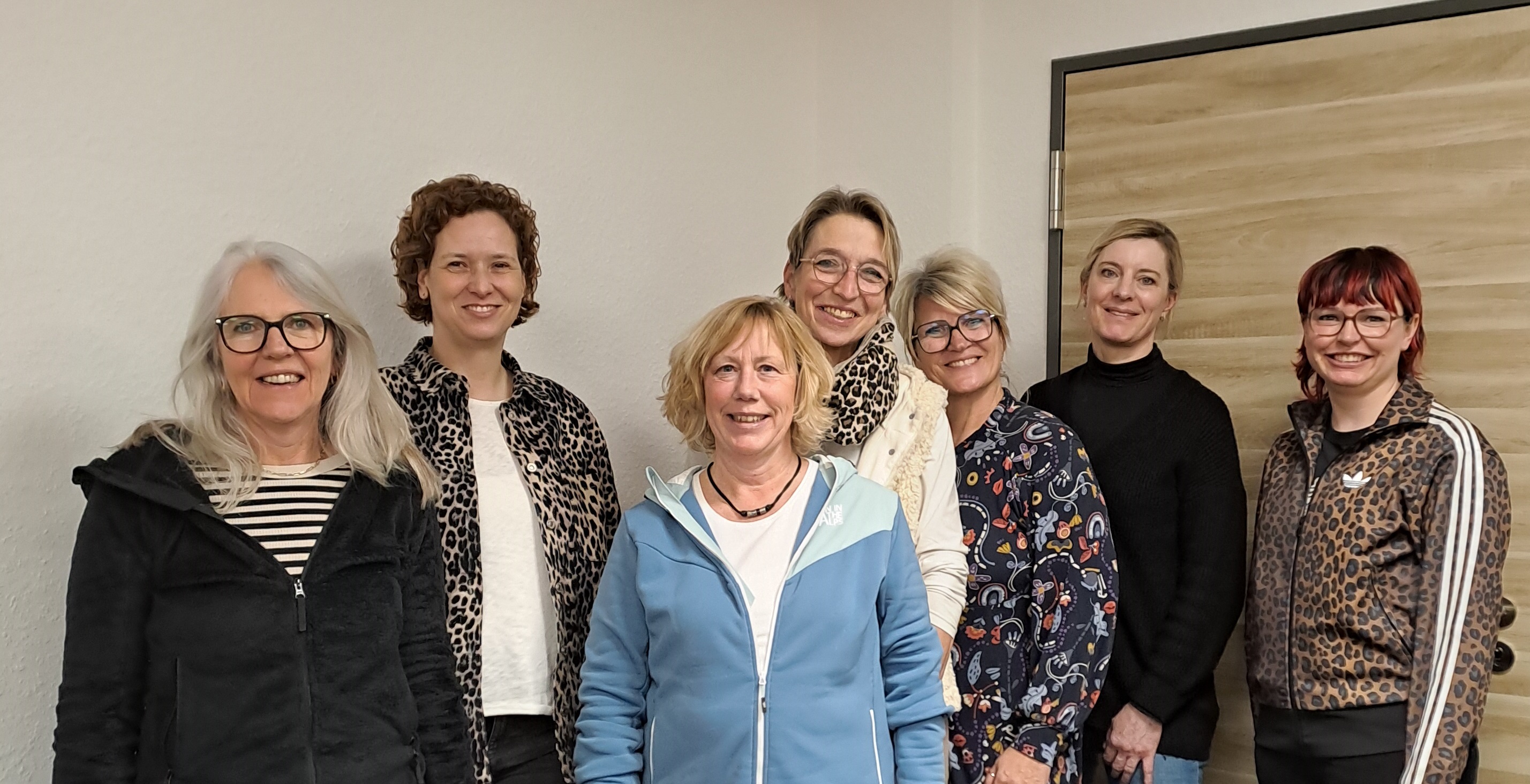 Die Arbeitsgruppe „Starke Frauen“ organisiert offene Treffen mit dem Titel „FreiZeitFrauen“ an jedem 15ten eines Monats 