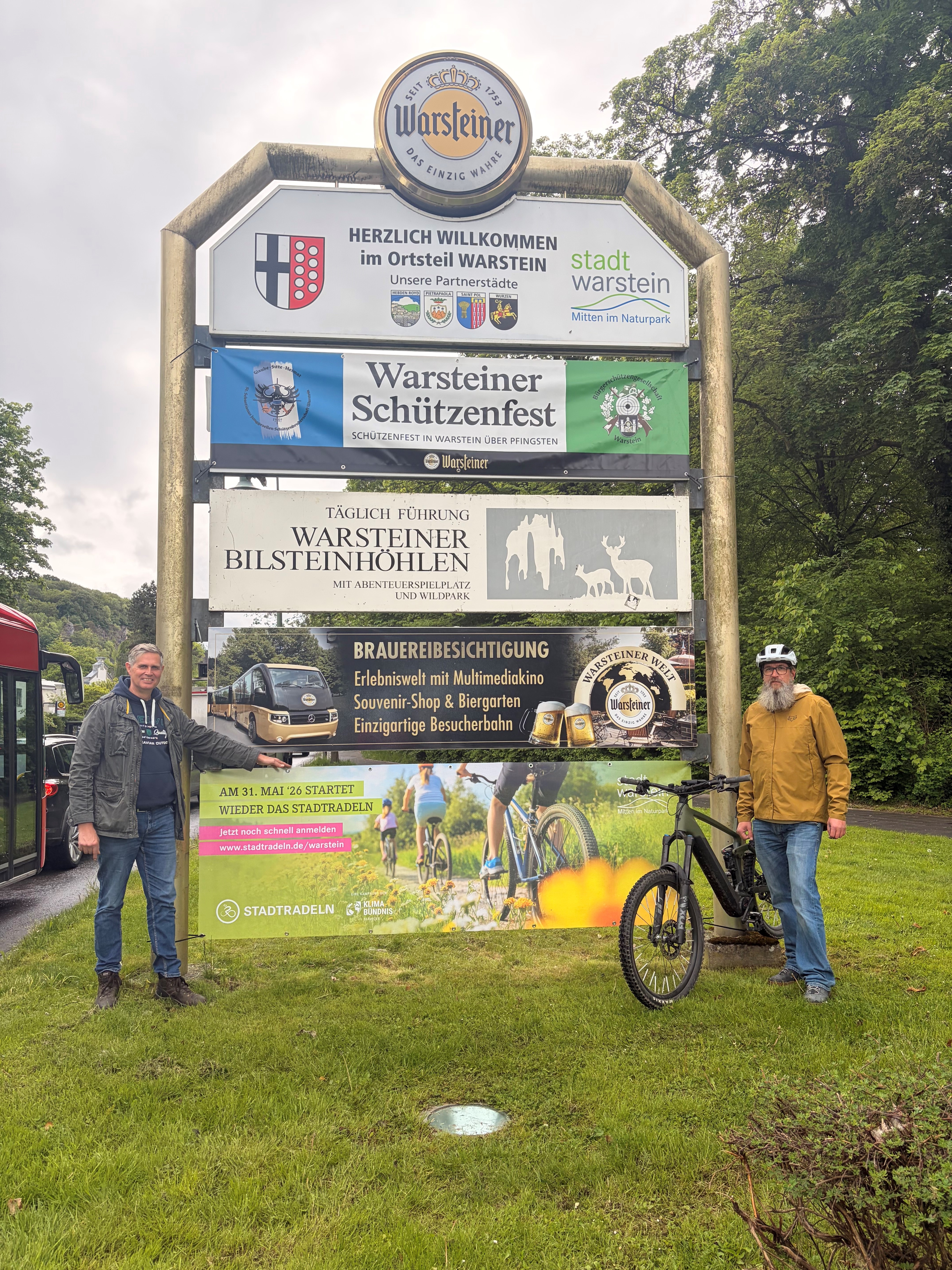 Jens Wegener (rechts) und seine Kollegen vom Team „Kettenriss Deluxe“ haben sich bereits zum Stadtradeln angemeldet und hoffen auf viele weitere Mitstreiter. Jens Wegener (rechts) und seine Kollegen vom Team „Kettenriss Deluxe“ haben sich bereits zum Stadtradeln angemeldet und hoffen auf viele weitere Mitstreiter.