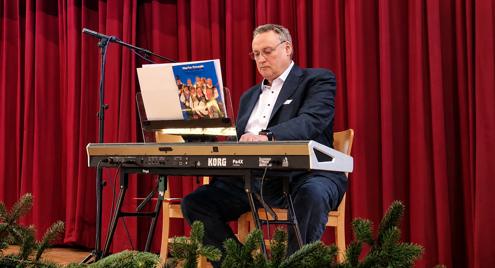 Am 20. September begleitet Rainer Grundhoff den Kultur-Sonntag musikalisch am Keyboard. Am 20. September begleitet Rainer Grundhoff den Kultur-Sonntag musikalisch am Keyboard.