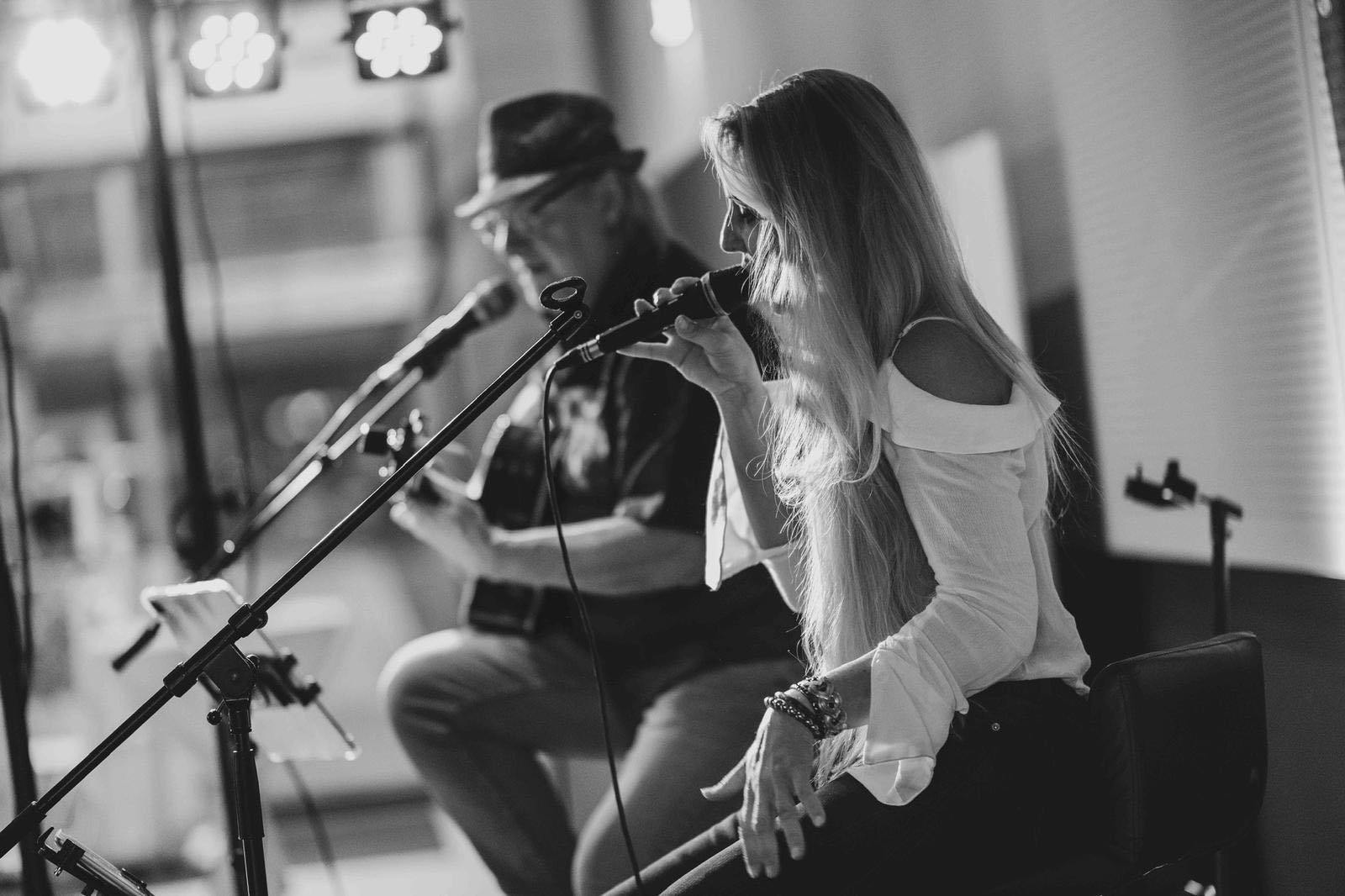 Lange Live-Erfahrung in Rock- und Party-Bands: