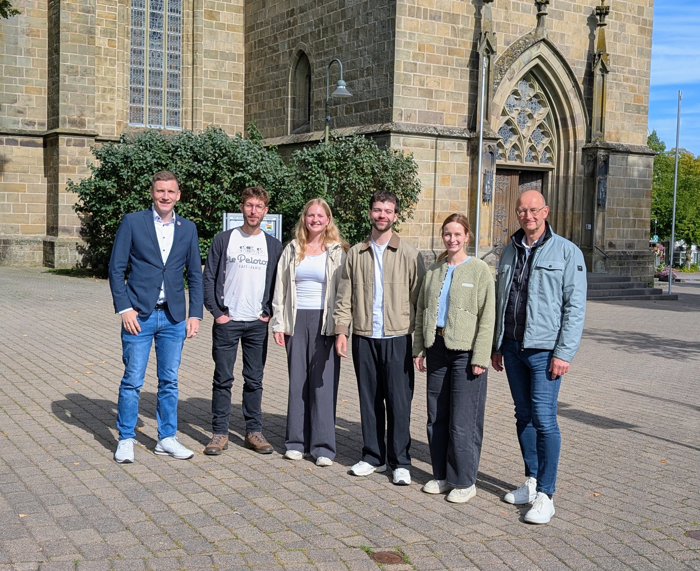 Eine gute Chance für die Stadt Warstein, sich jungen Medizinerinnen und Medizinern als attraktiver Ort zum Leben und Arbeiten zu präsentieren: Eine gute Chance für die Stadt Warstein, sich jungen Medizinerinnen und Medizinern als attraktiver Ort zum Leben und Arbeiten zu präsentieren: